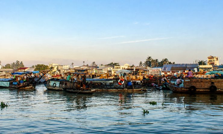 Chợ nổi Long Xuyên