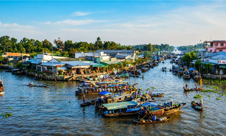 Chợ nổi Ngã Năm