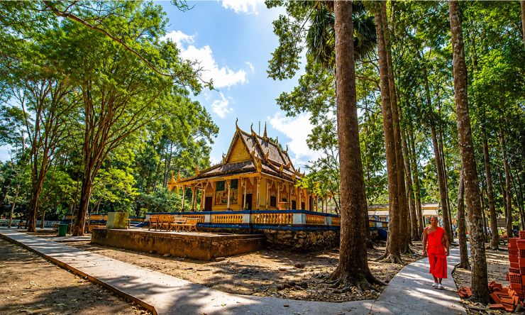 Chùa Dơi
