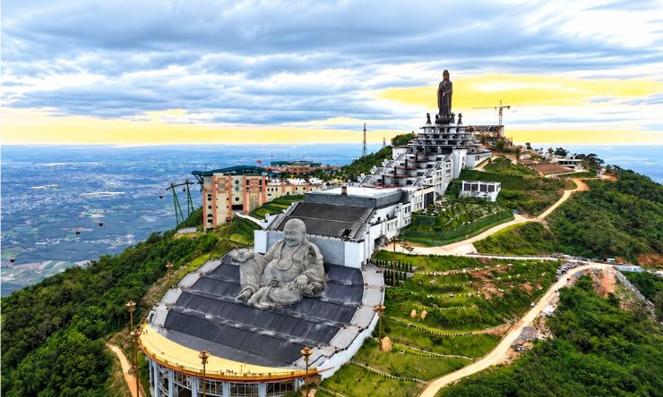 Núi Bà Đen